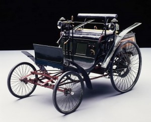 История изобретения и создания первого автомобиля и появление марок авто 