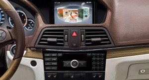 Автомобильные электронные системы myCOMAND от компании Mercedes-Benz