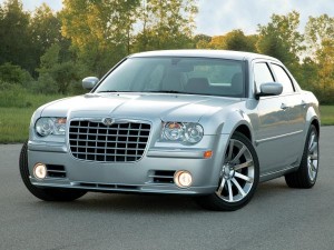 Характеристики Chrysler 300C и стоимость нового автомобиля