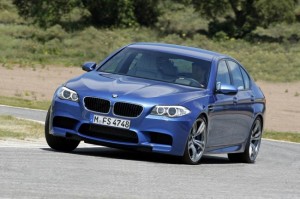 Новая машина BMW M5 (F10) 2012 года: ее стоимость и технические характеристики
